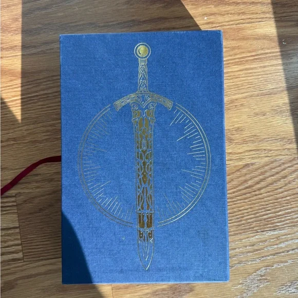 Sarah J. Maas Throne of Glass Collector's Edition - Picture 3 of 3